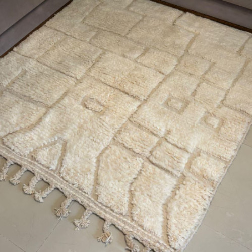 Handmade Moroccan Beni Ouarain Wool Rug – 1×1 ft