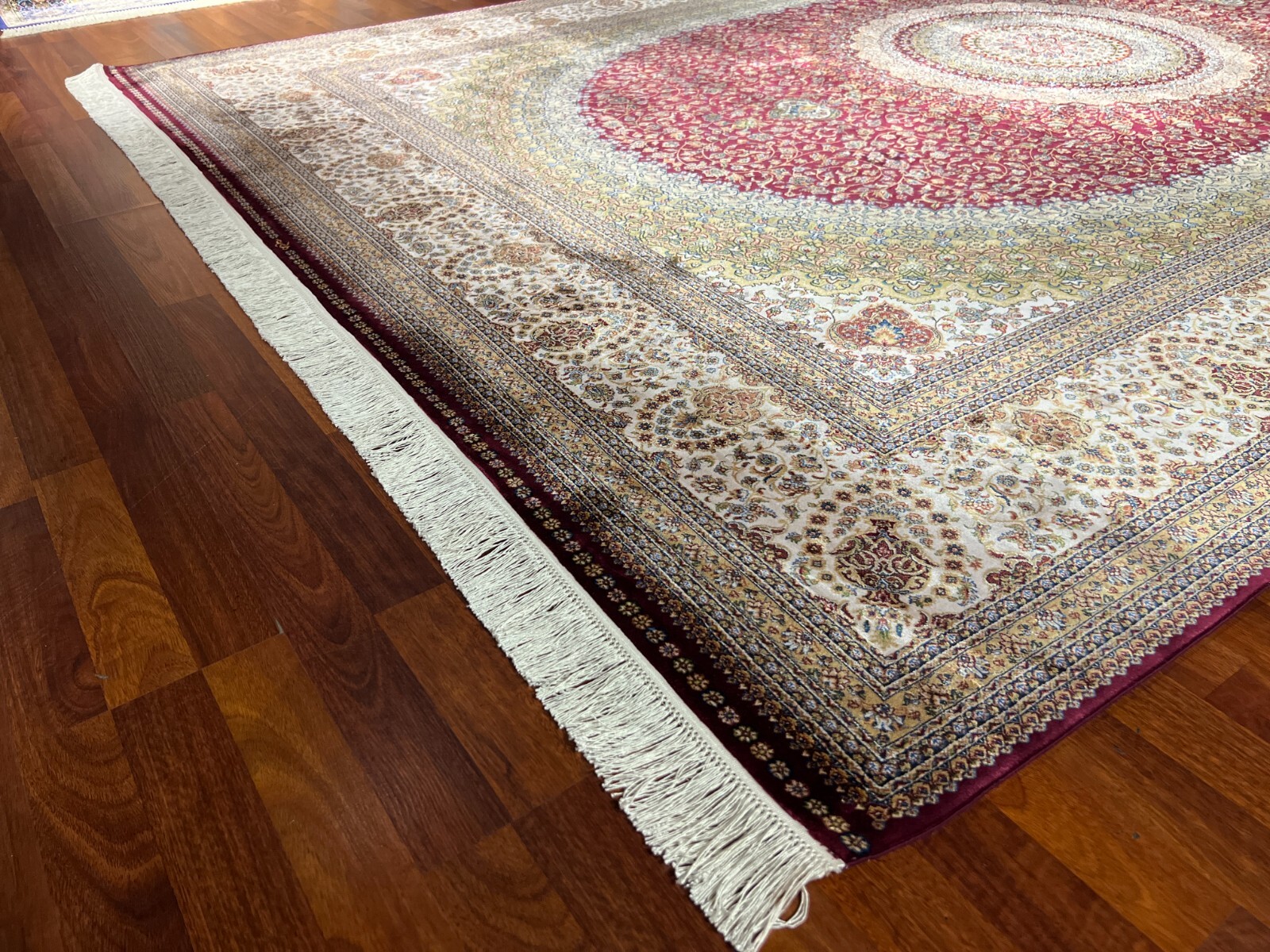 8×11 ft Luxury Silk Rug – Beige Red High-End Rug for Palace or Living Room