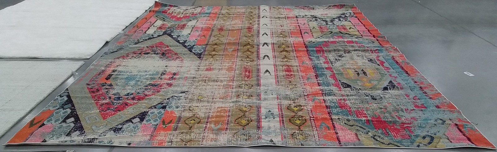 MULTI 12′-0″ x 16′-0″ Back Stain Rug, Reduced Price 1172795497 MNC222F-1216