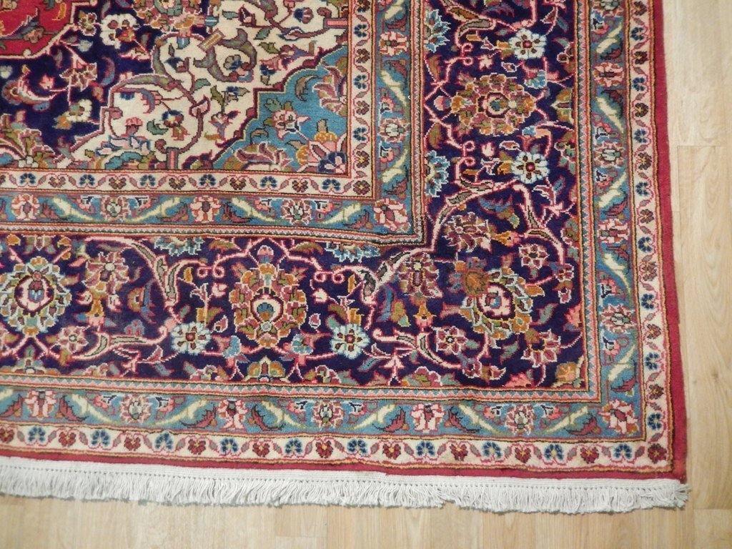 10′ x 13′ Red Semi-Antique Hand-knotted Perrsian Kashaan Rug 73003