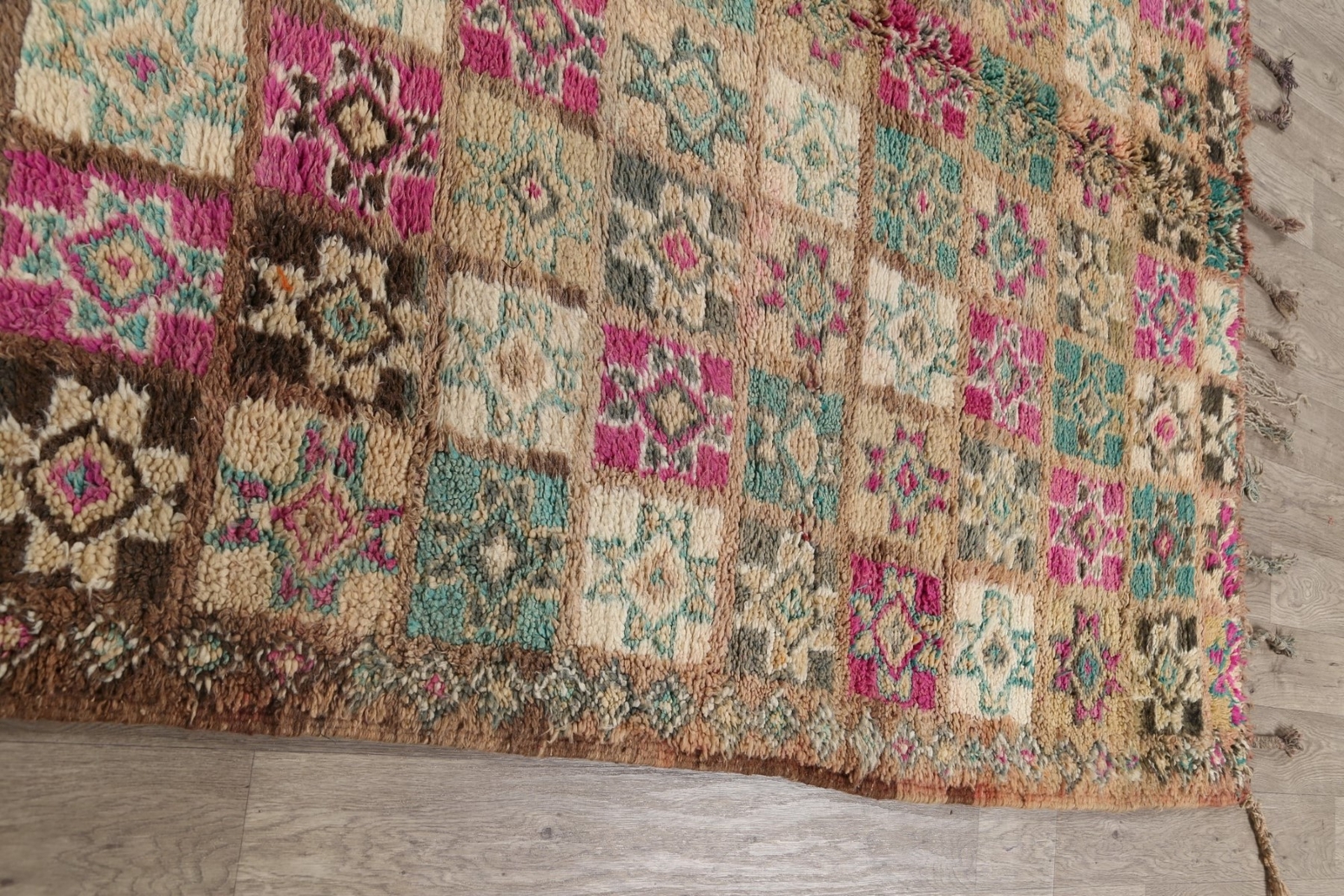 Luxury Hand-Knotted Vintage Moroccan Wool Rugs Checked 6×11 ft