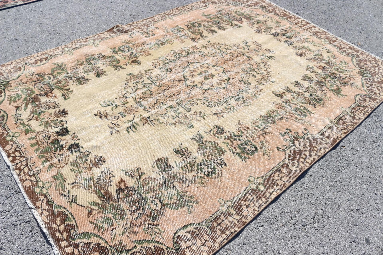 Vintage Turkish Rug 5,9×8,9 ft (181×270 cm), Brown Bordered Rug