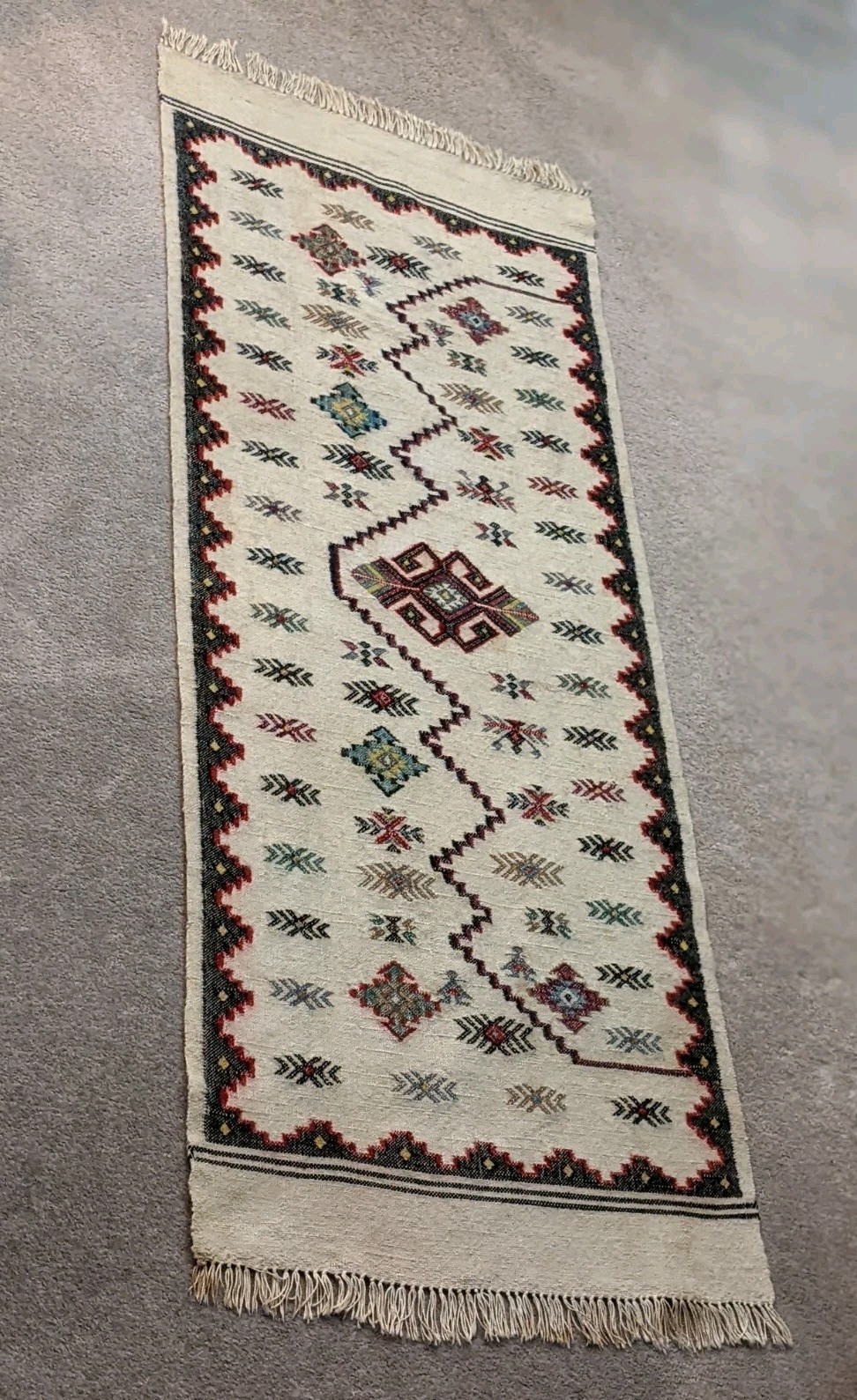 Vtg Hand woven Rug 58″ X 22″ Wool Natural Geometric Moroccan Turkish Greek Kilim