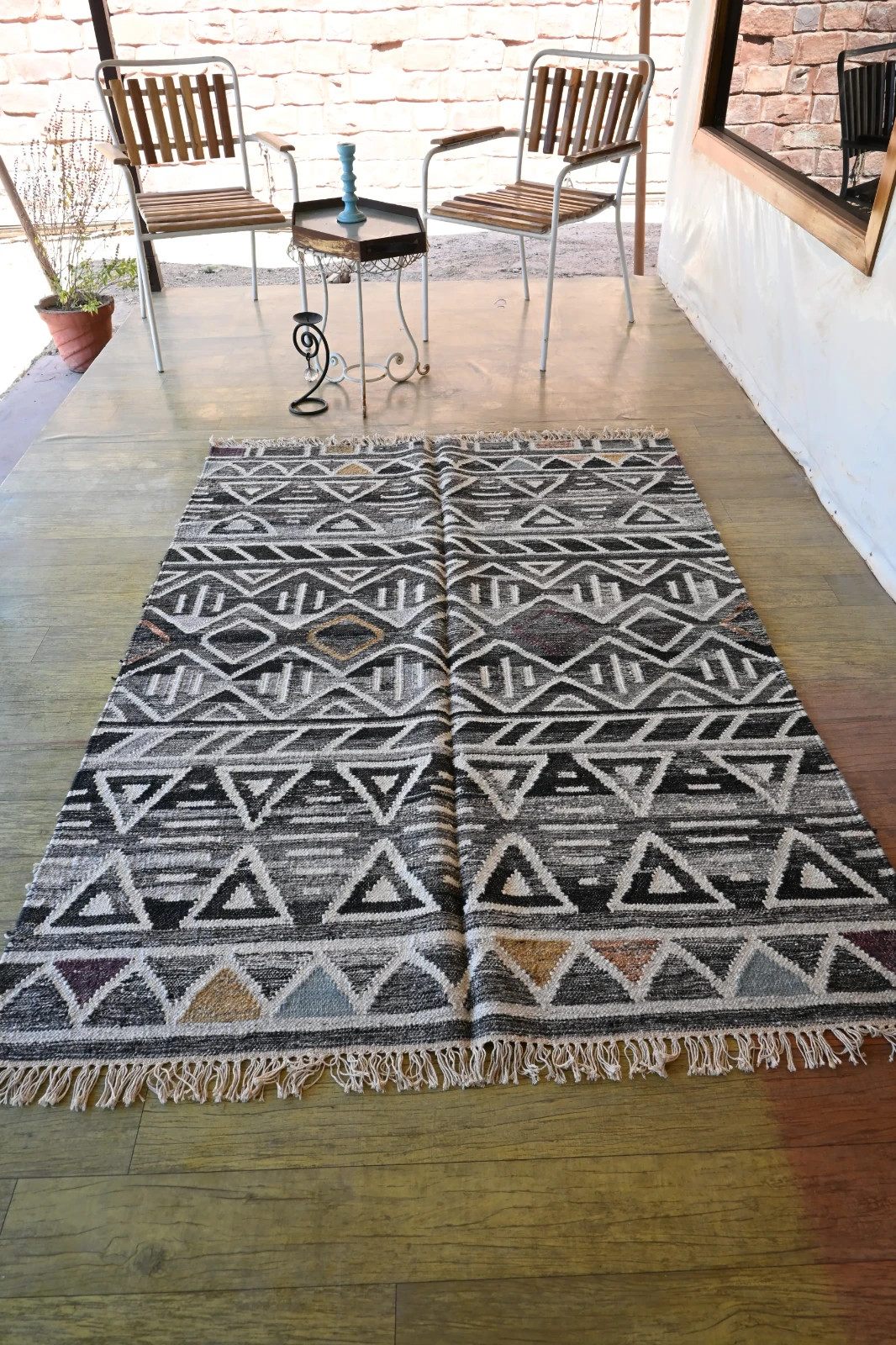 Rugmoda Wool Geometric Black & White 4×6 ft Area Rug Tribal Bohemian Farmhouse