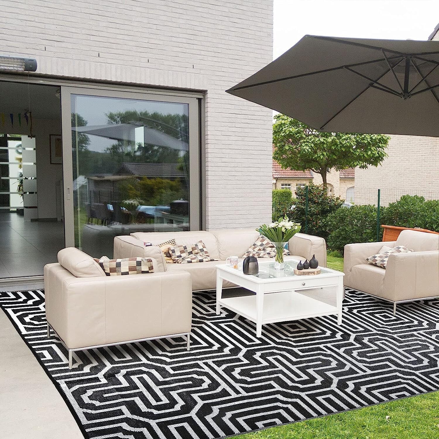 Huge Picnic, Beach , Plastic Straw Rug, 9’x12′ Reversible Patio, Backyard, Deck
