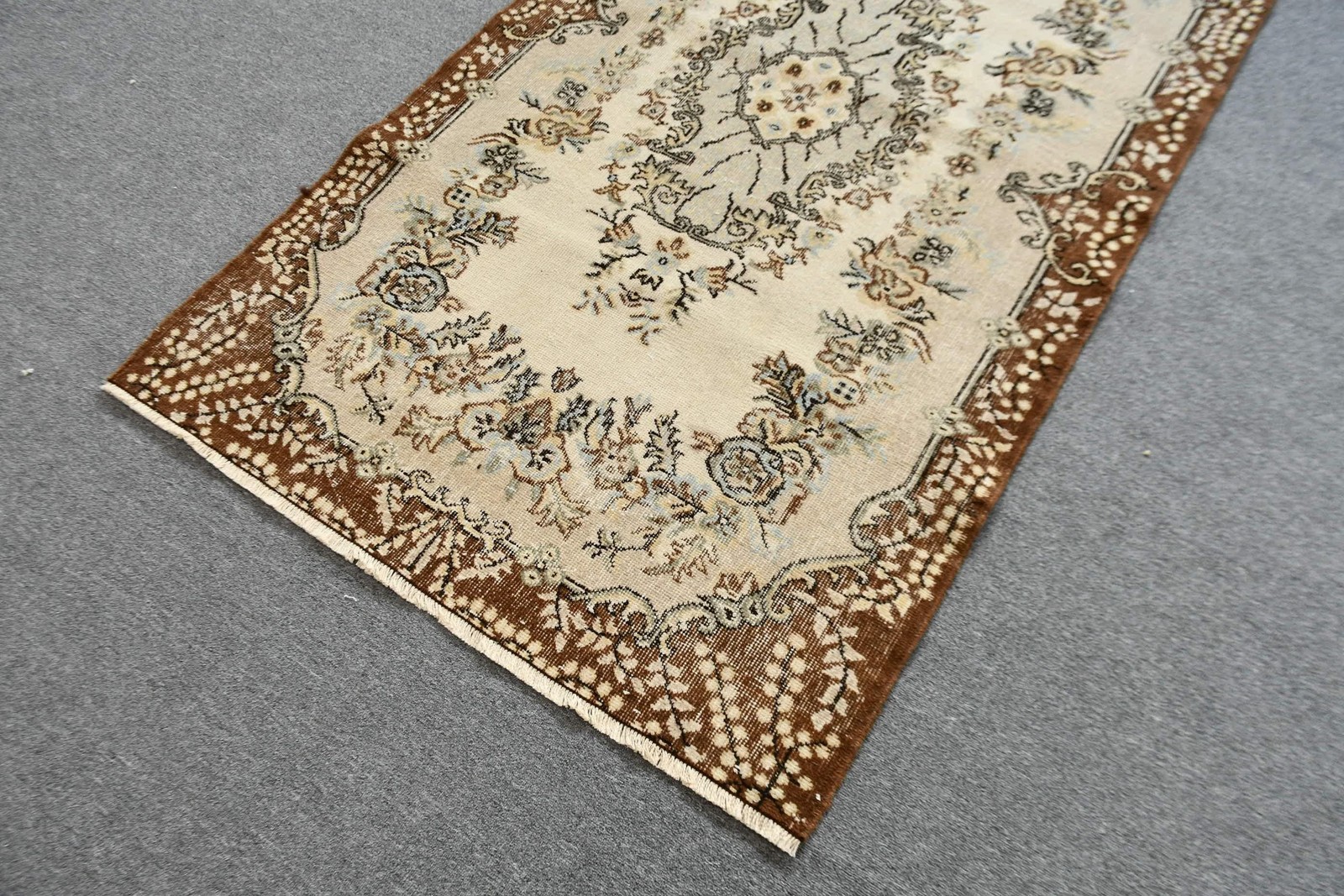 Turkish Area Rug 3,9×6,9 ft, Brown White Striped Rug Wool