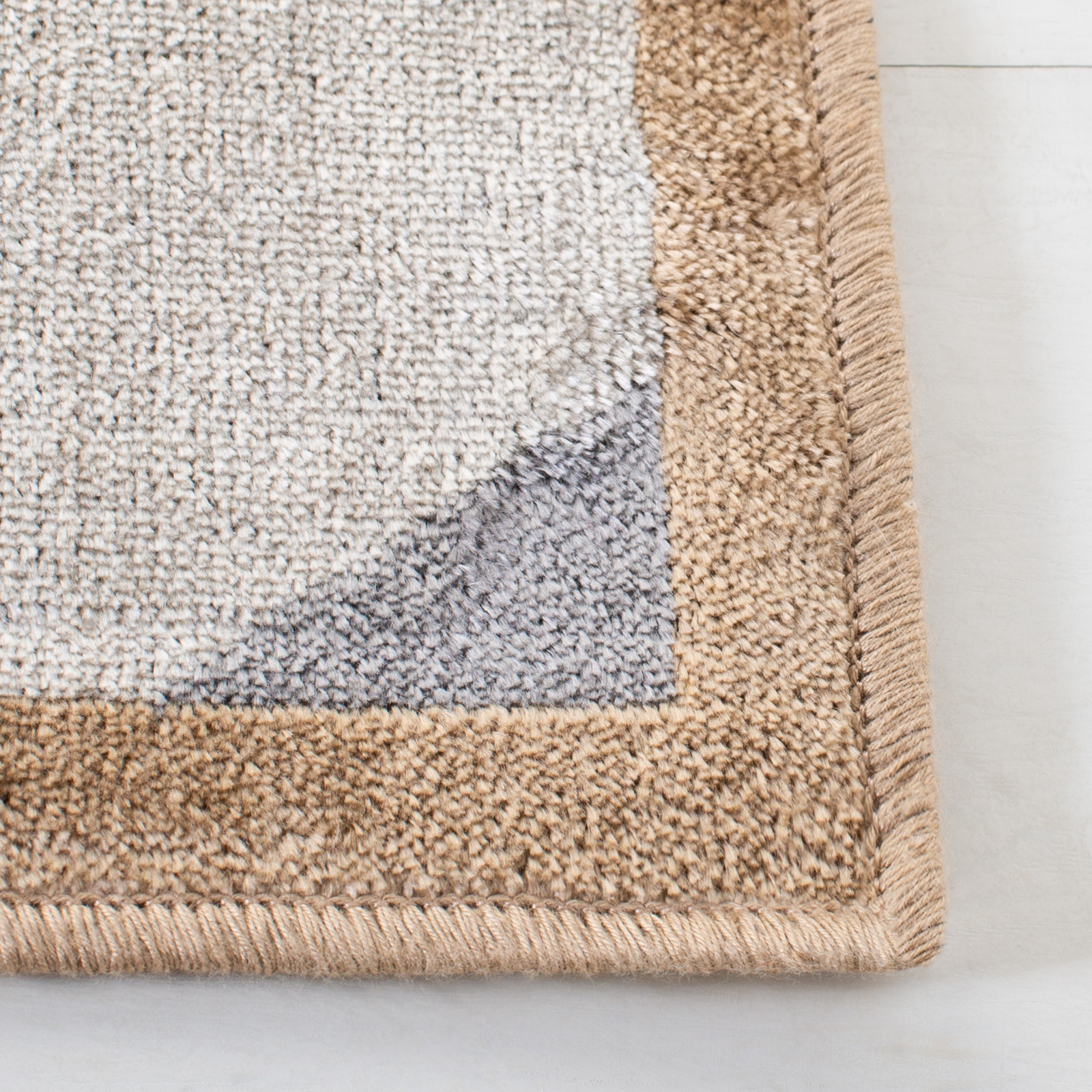 Safavieh Power Loomed Atlas Collection Beige / Grey Area Rugs – ATL980B