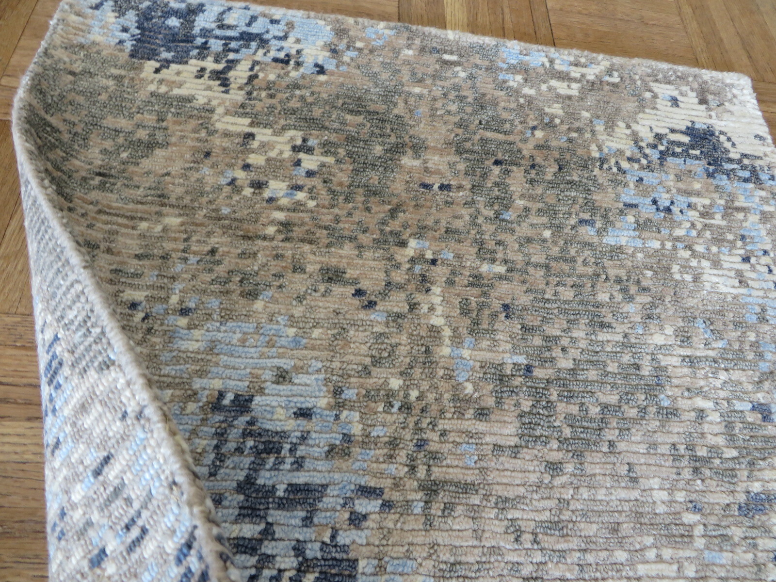 2 x 2 Square Hand Knotted Modern Abstract Oriental Rug With Silk G8192