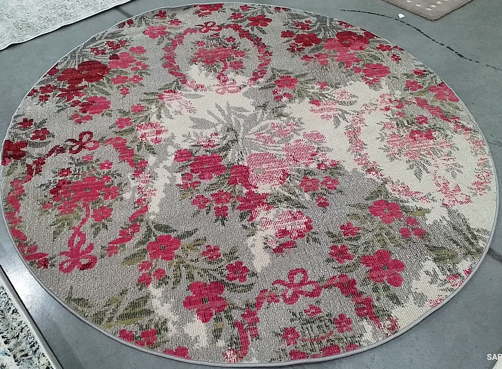 IVORY / PINK 6′-7″ x 6′-7″ Flaw in Rug, Reduced Price 1172786326 MNC205R-7R