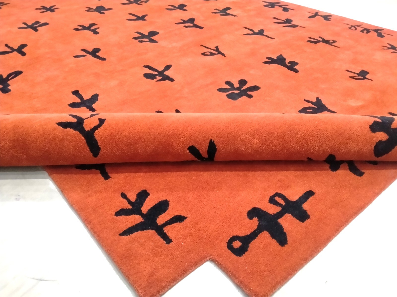 Handmade Designer Tufted Rug with Modern Design for Living Room Nz Wool