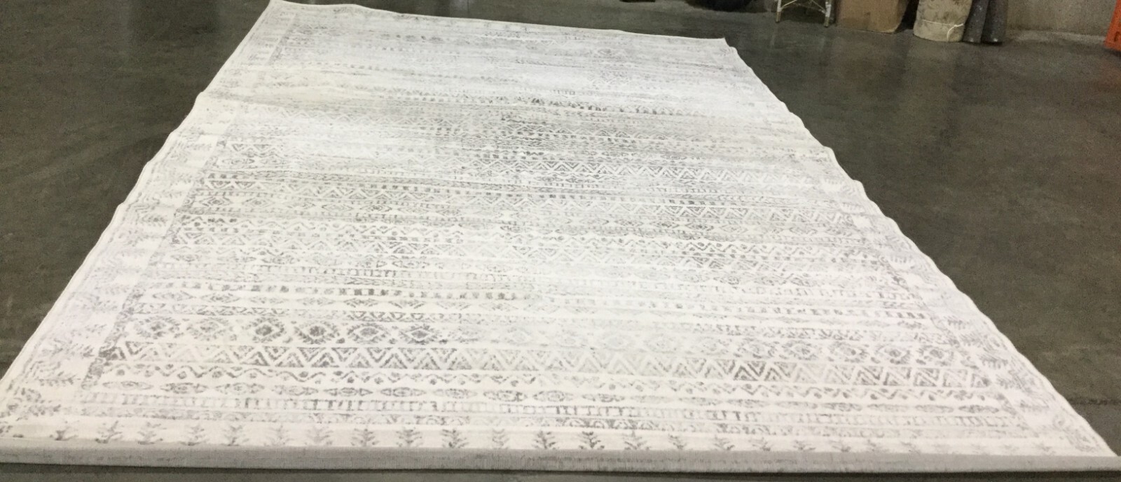 IVORY / GREY 12′ X 18′ Flaw in Rug, Reduced Price 1172653994 TUL271A-1218