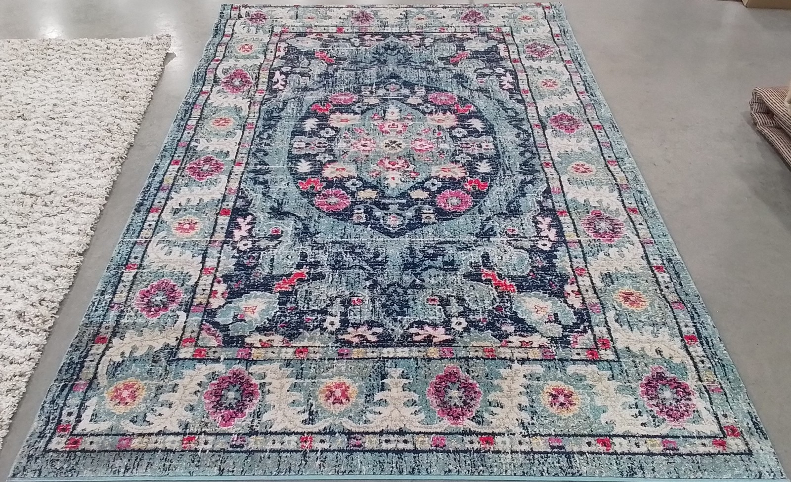 LIT BLUE / FUCHSIA 6′-0″ x 9′-0″ Flaw in Rug, Reduced Price 1172783692 MAD306M-6