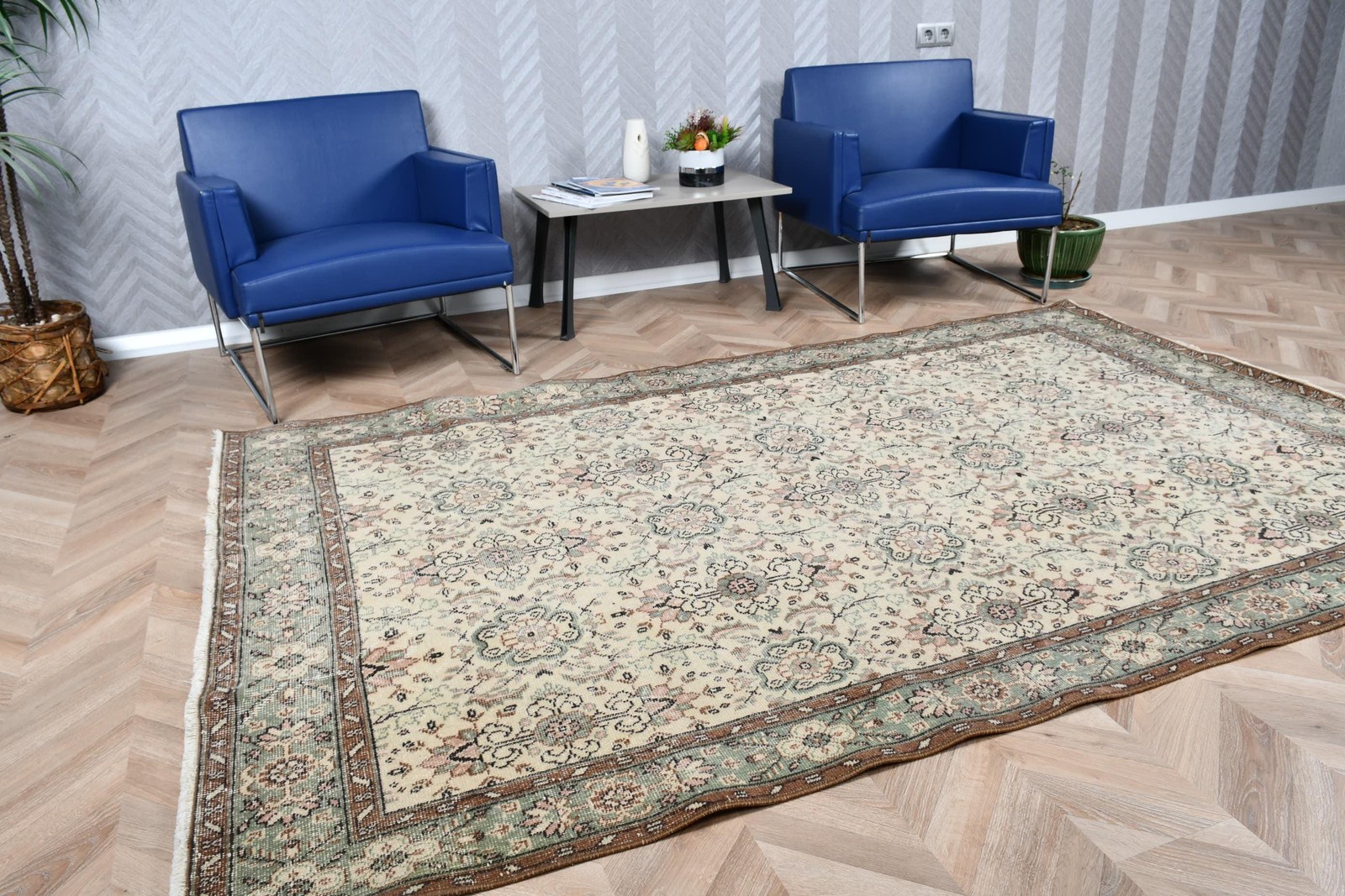 Vintage Large Rug, 5,5×8,5 ft Turkish Rug, Beige Wool Rug