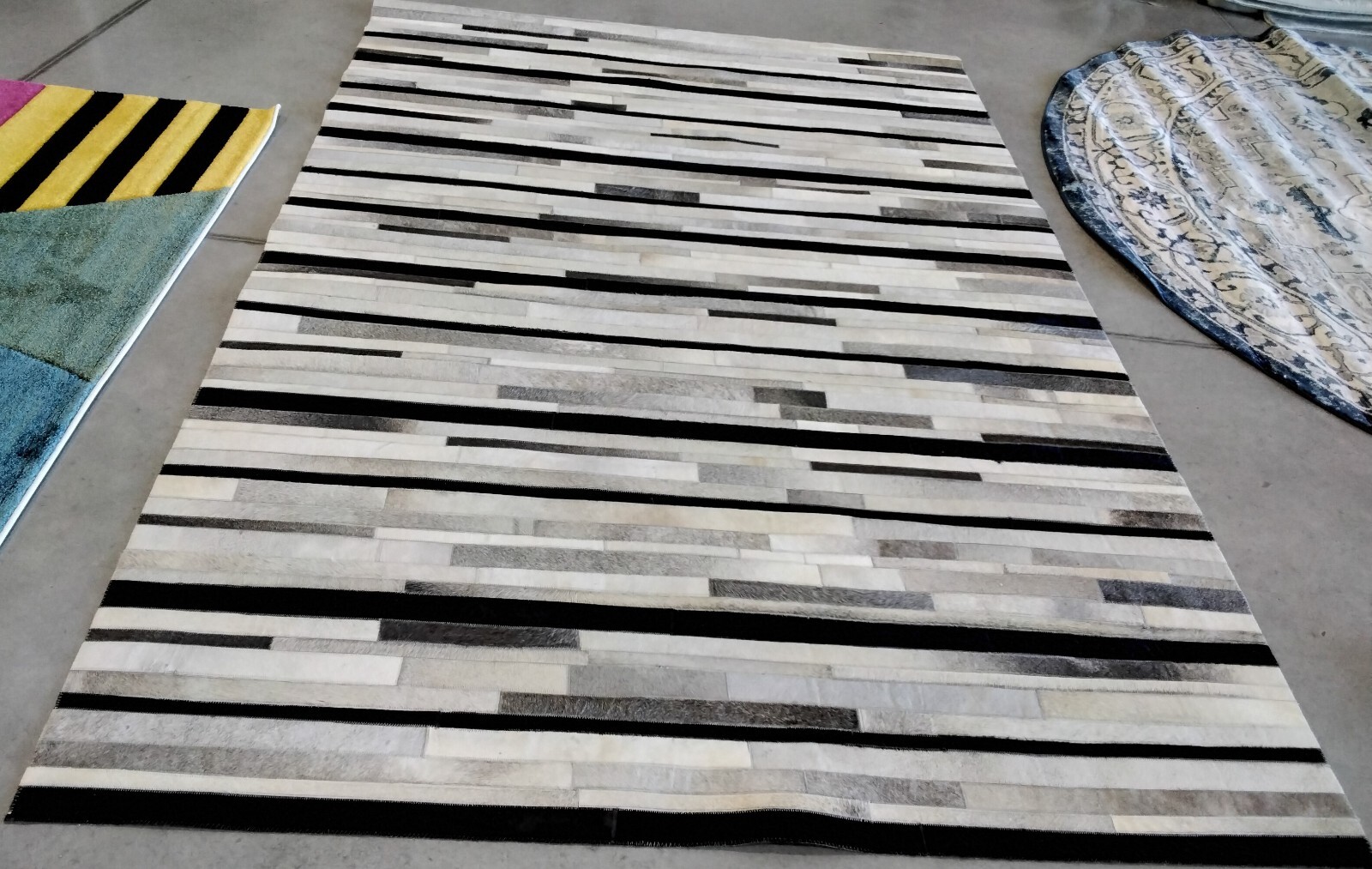 IVORY / BLACK 6′ X 9′ Back Stain Rug, Reduced Price 1172753910 STL816A-6