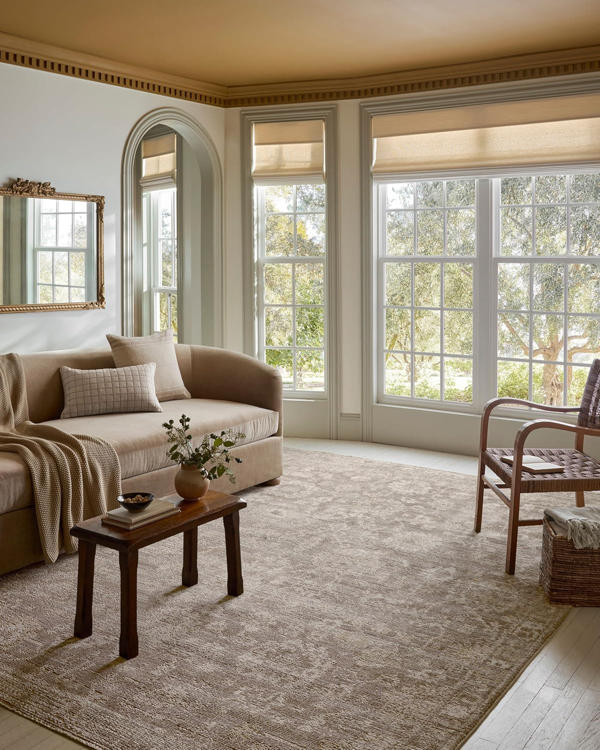 Loloi Magnolia Home Pace Taupe/Wheat 2′-3″ X 3′-10″ Accent Rug | Magnolia Home b