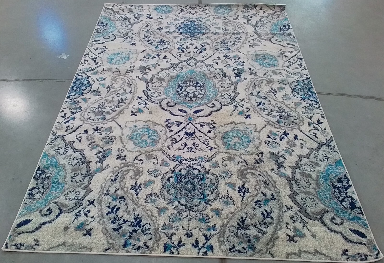CREAM / LIGHT GREY 5′-3″ x 7′-6″ Flaw in Rug, Reduced Price 1172771086 MAD600C-5