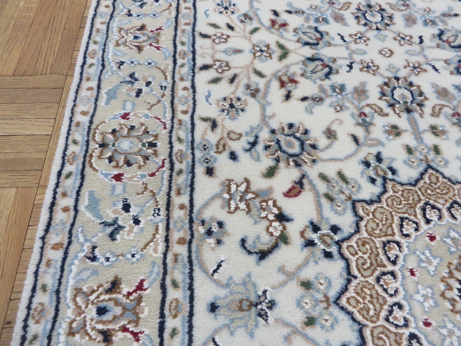 2’8 x 8’2 Runner Hand Knotted Ivory Nain With Silk Oriental Rug G5413