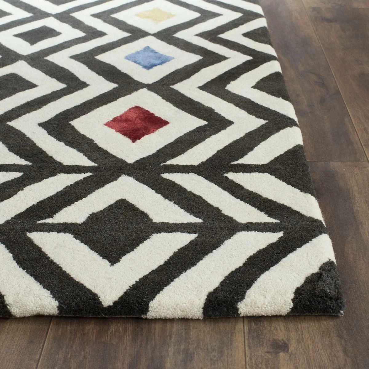 Black White Diamond Area Rug 5×8 ft Hand-Tufted Carpet Boho Modern Geometric