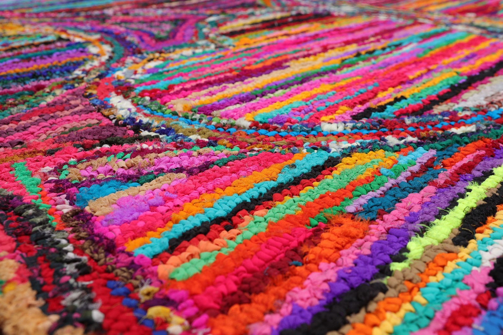4′ x 6′ Handmade Abstract 100% Cotton Oriental Area Rug 4×6 Boho Modern Pink