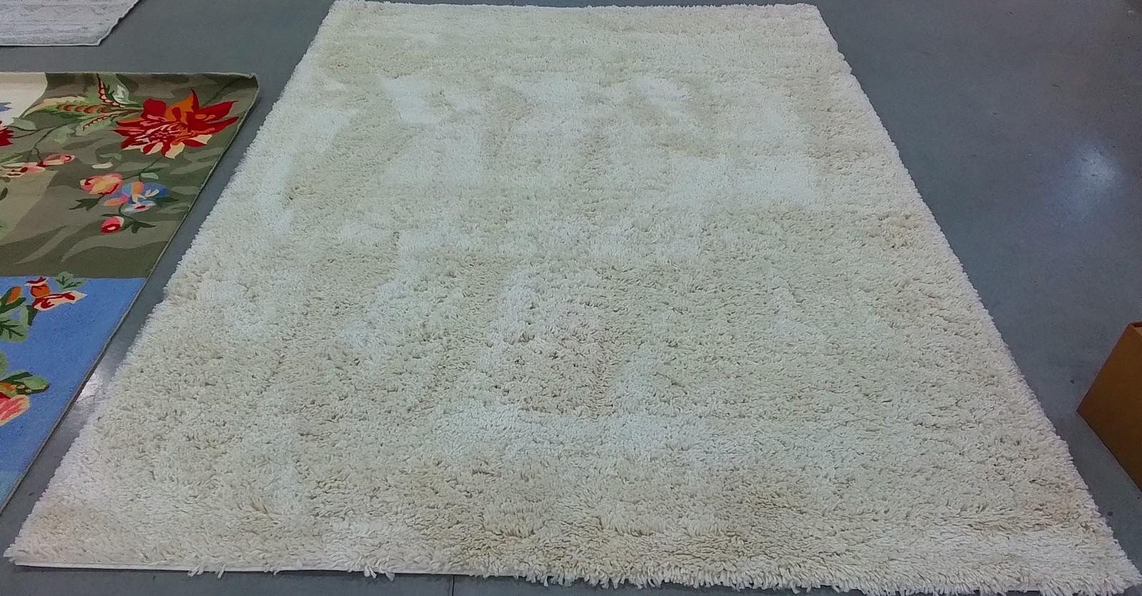 IVORY 6′-7″ x 9′-0″ Back Stain Rug, Reduced Price 1172798870 FNT800A-6