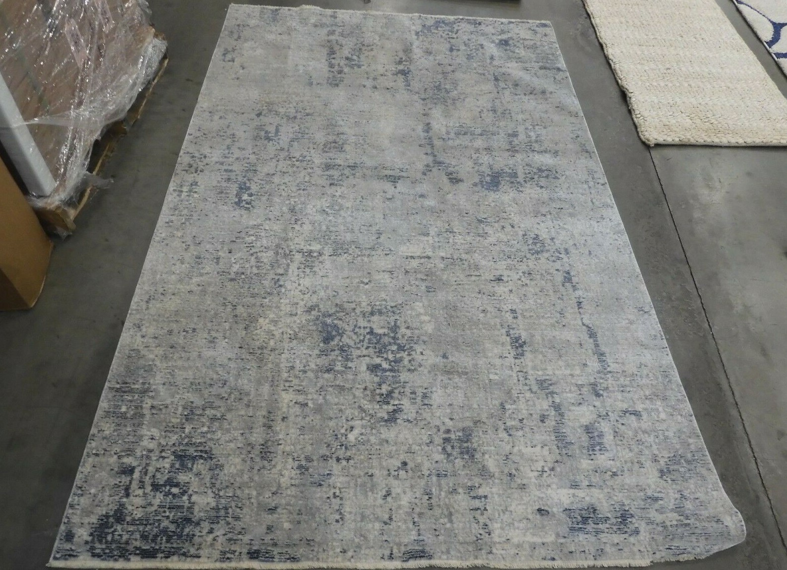 GREY / BLUE 5′ X 8′ Back Stain Rug, Reduced Price 1172622469 WNTB355F-5