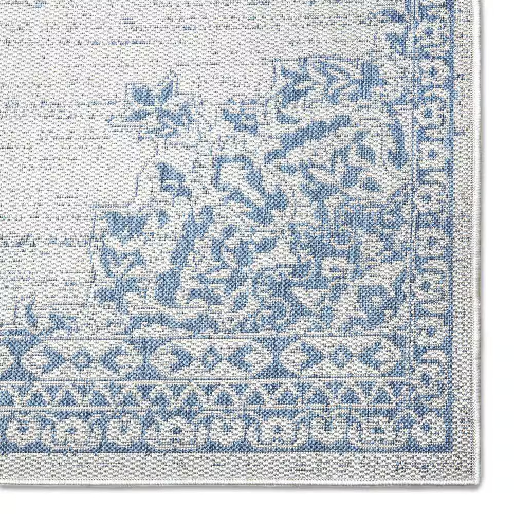 Patio Country Azalea Gray/Blue 5 Ft. X 7 Ft. Medallion Indoor/Outdoor Area Rug