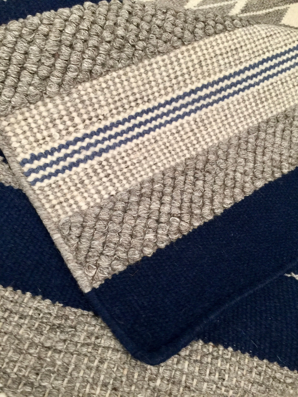 Wool Kilim Southwestern Hand woven Flat Weave Reversible Rug AR1500. *NEW*