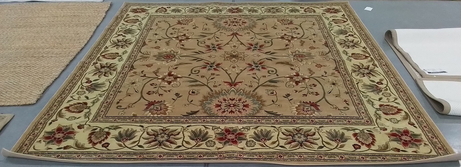 BEIGE/IVORY 10′-0″ x 10′-0″ Back Stain Rug Reduced Price 1172802658 LNH212D-10SQ