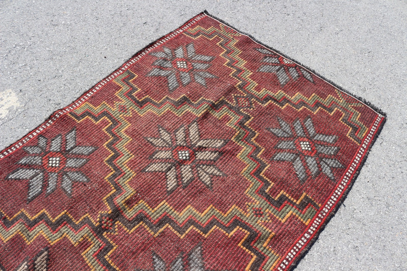 Vintage Area Rug 4×9,3 ft (123×283 cm), Kilim Red Oriental Turkish Rug