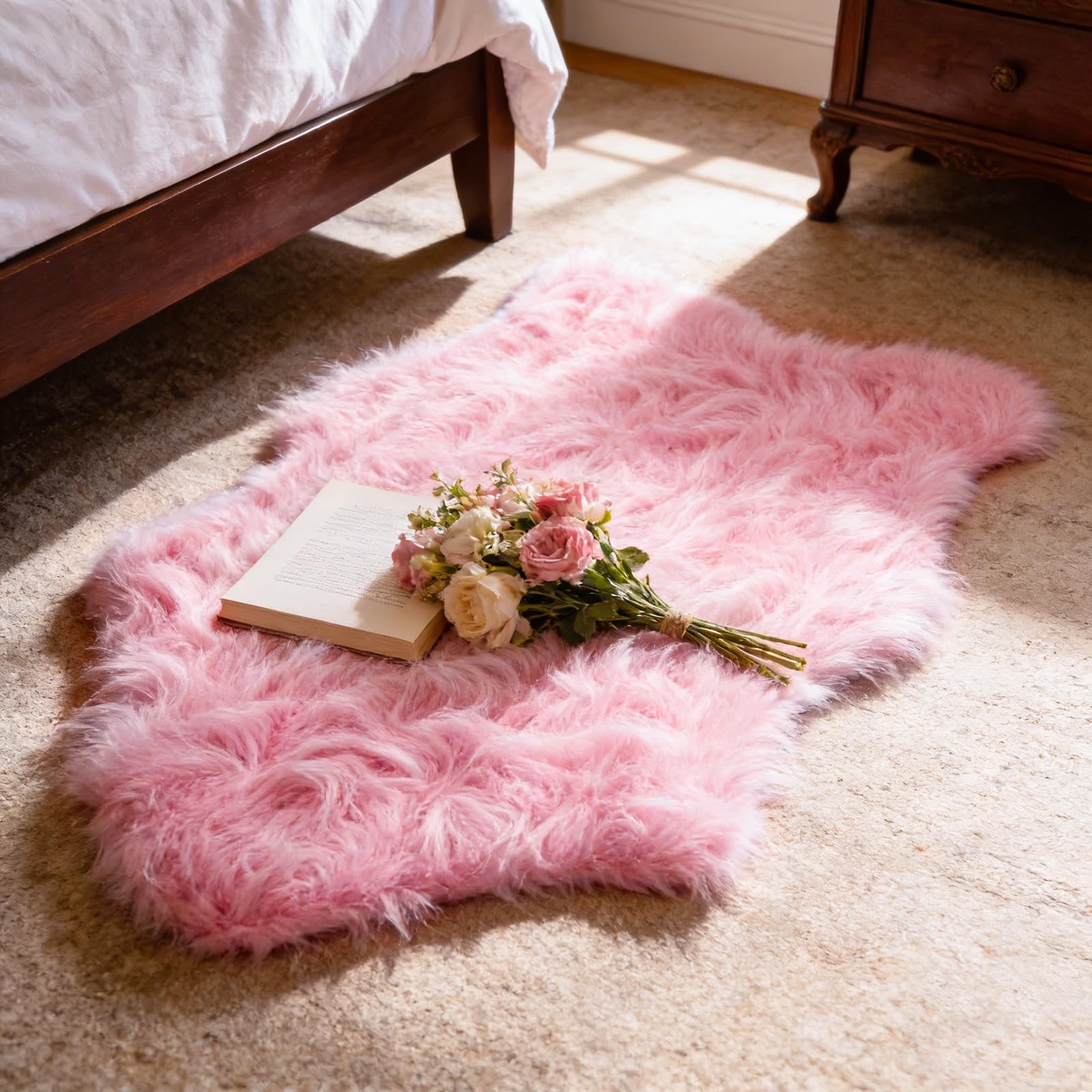 Ultra Soft Faux Fur Rug, Fluffy Shaggy 2 x 3 Ft Sheepskin Fur, Pink Plush Fau…