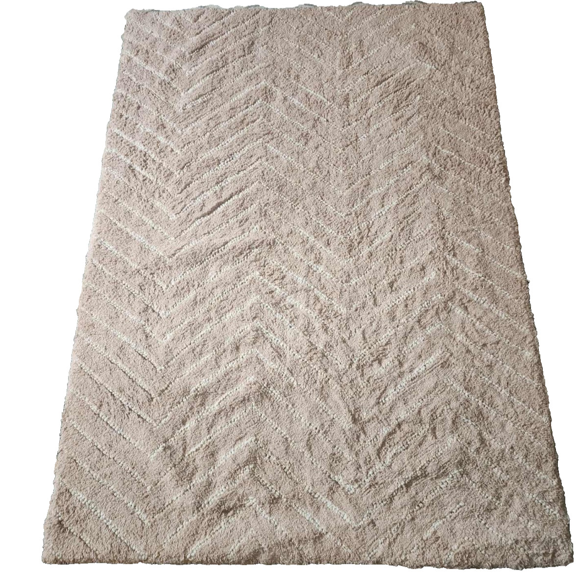 Brand new Pillowfort 4’x6′ Tufted Beige and white Cotton Chevron rug for kids