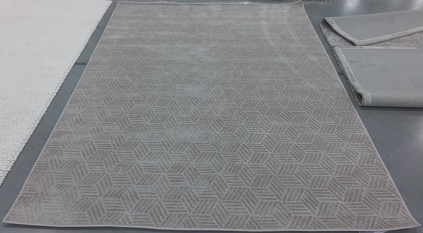 BEIGE 6′-7″ x 9′-0″ Back Stain Rug, Reduced Price 1172804559 PNS410B-7