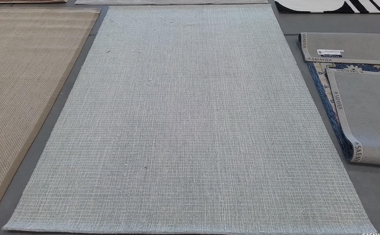 LIGHT GREY / IVORY 6′-0″ x 9′-0″ Flaw in Rug, Reduced Price 1172778922 ABT468F-6