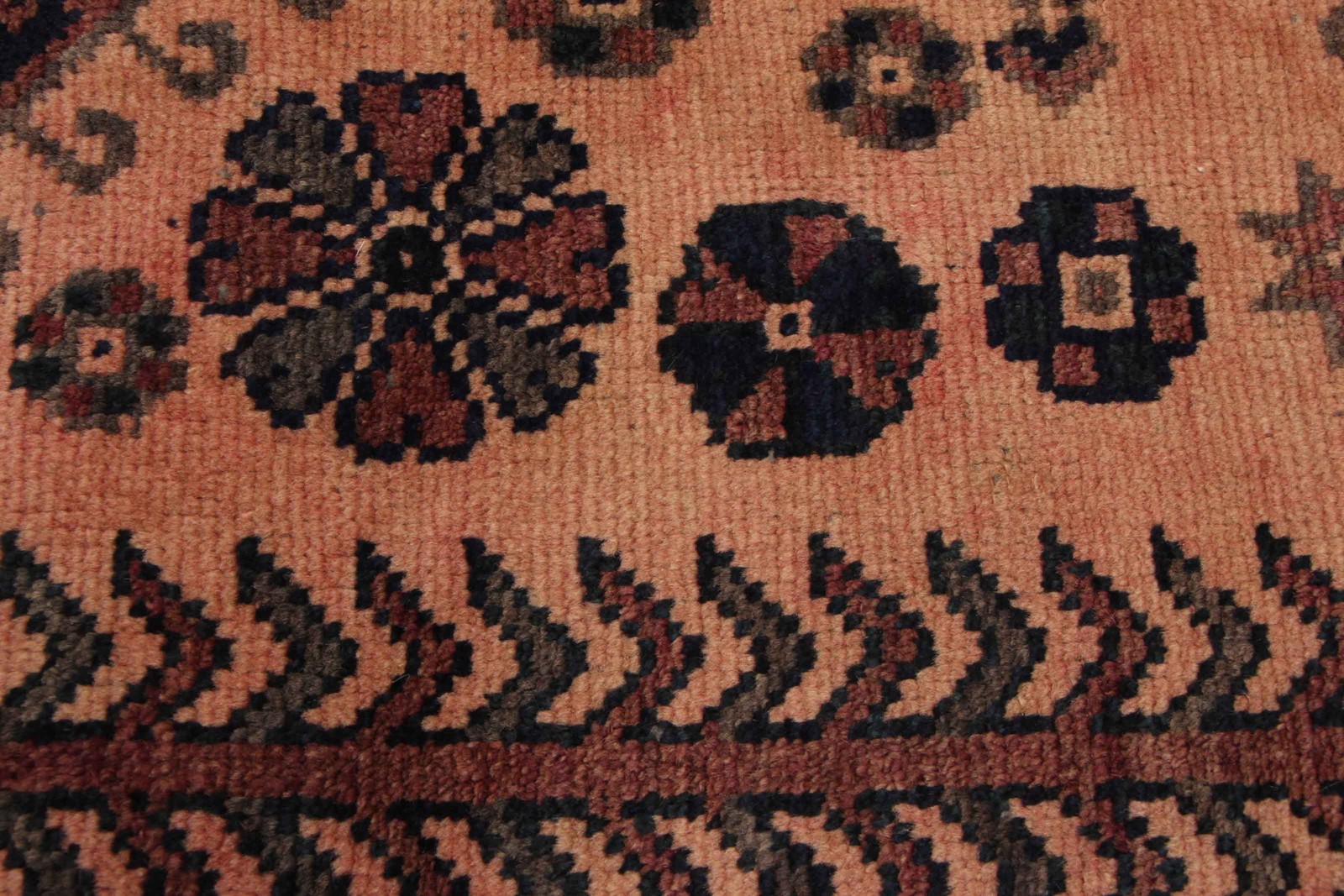Vintage 4’4″ x 7’3″ Traditional Hand Knotted Vegetable Dye Wool Area Rug