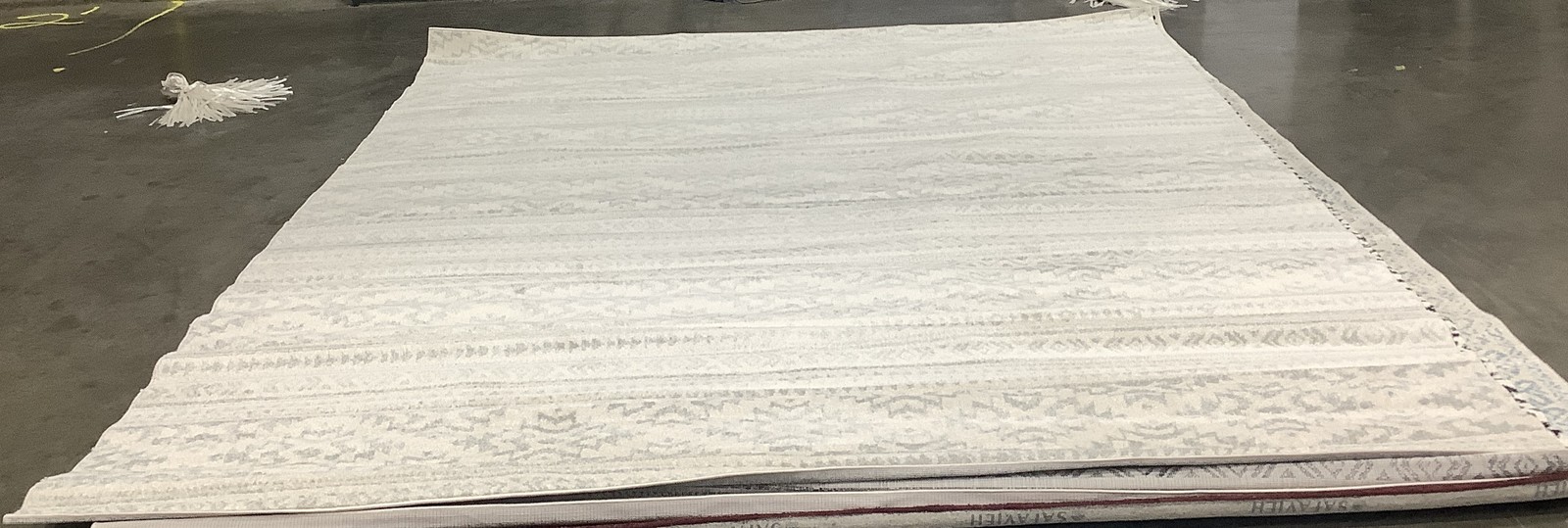 IVORY / LT GREY 10′-0″ x 13′-0″ Damaged Rug, Reduced Price 1172683816 TUL272G-10