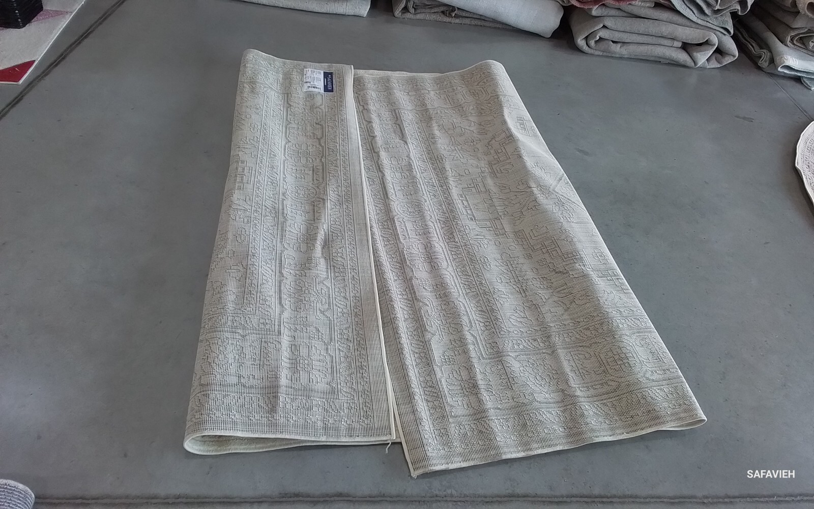 IVORY / BEIGE 6′-0″ x 9′-0″ Back Stain Rug, Reduced Price 1172760303 ADR108E-6