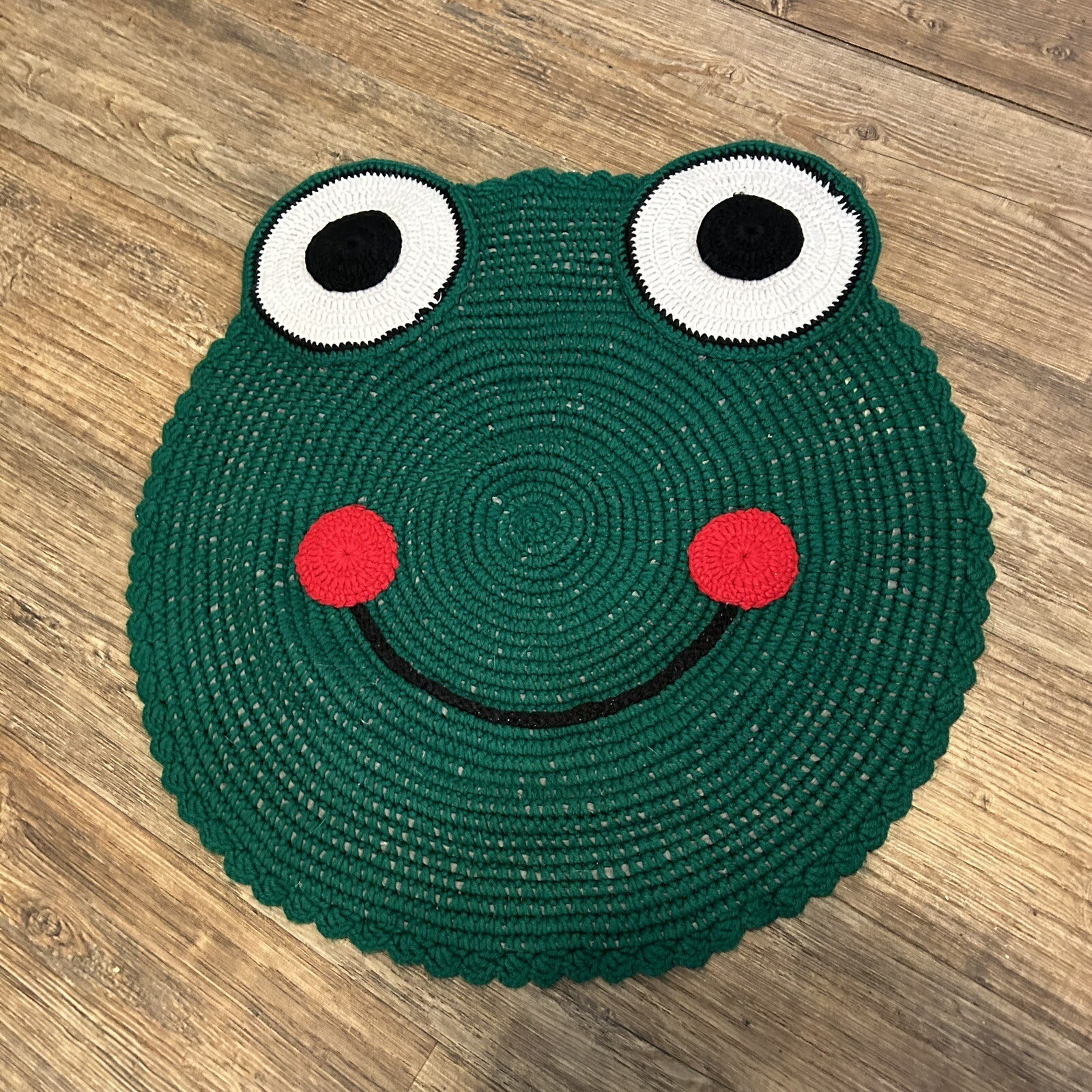 Hand knitted Round Frog Rug Frogcore 24” Round