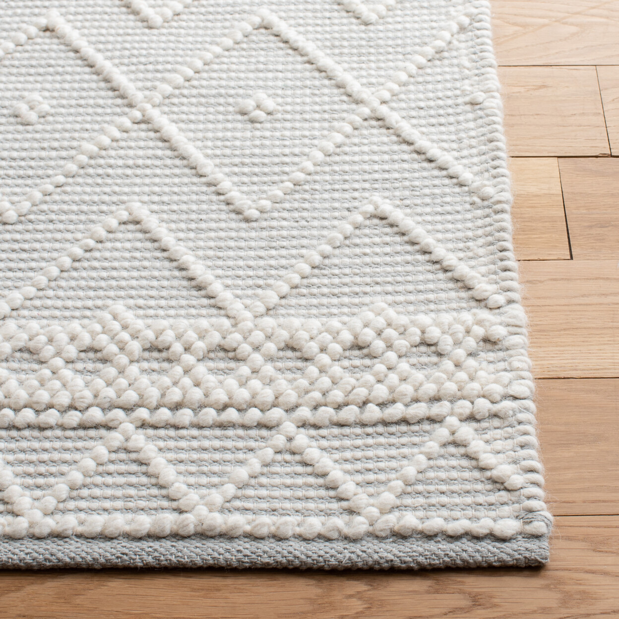 SAFAVIEH Natura NAT686A Handmade Ivory / Grey Rug