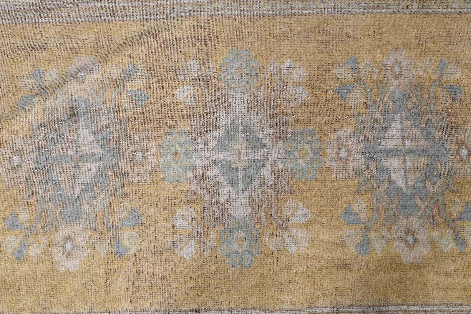 Vintage Large Rug 6,7×9,7 ft (203×295 cm), Turkish Yellow Striped Rug