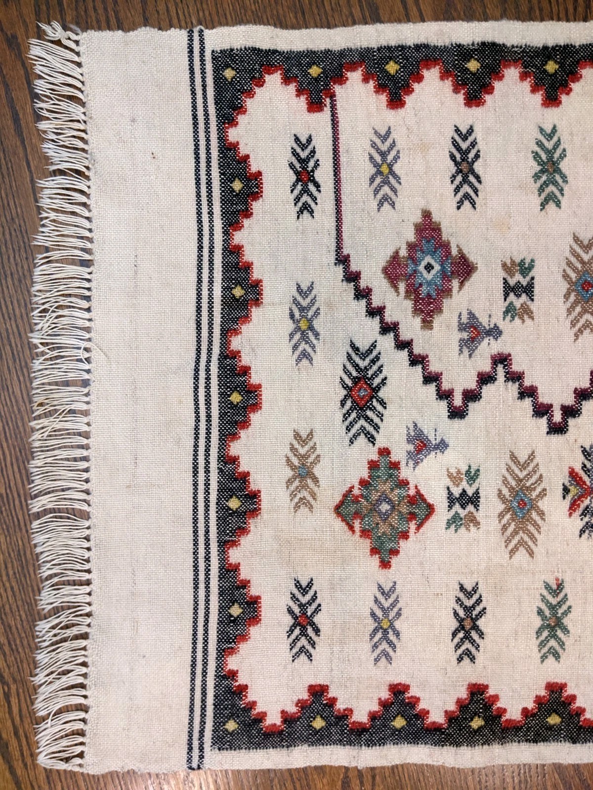 Vtg Hand woven Rug 58″ X 22″ Wool Natural Geometric Moroccan Turkish Greek Kilim