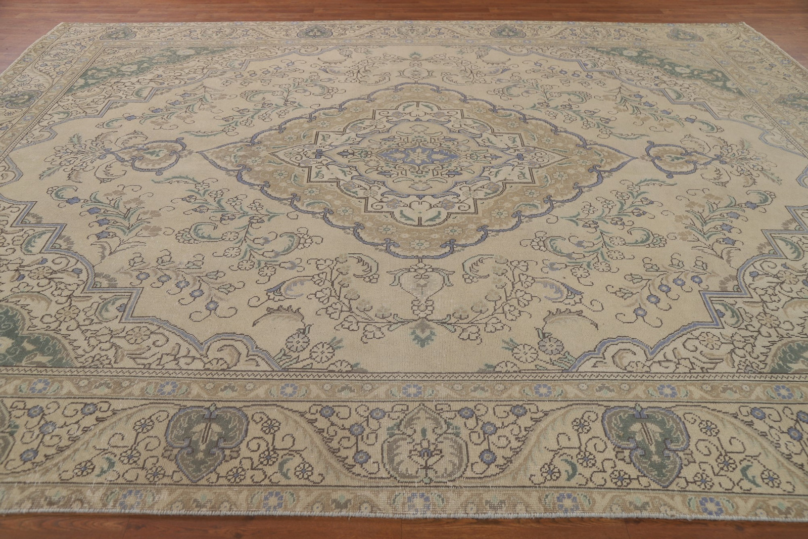 Traditional Style Wool Distressed Area Rug 9×12 ft Hand-knotted for Living Room