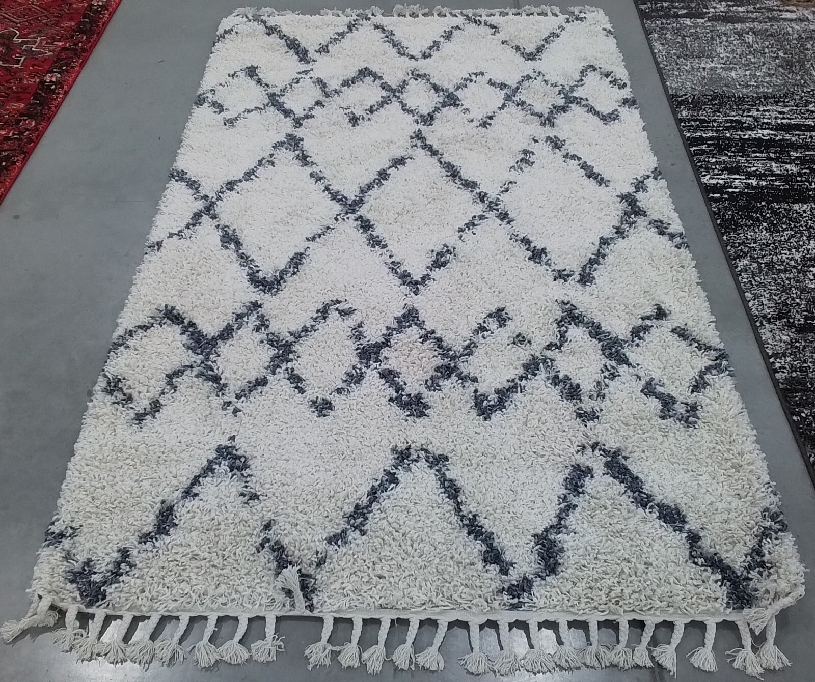 CREAM / BLUE 5′-0″ x 8′-0″ Back Stain Rug, Reduced Price 1172774035 PLX434A-5