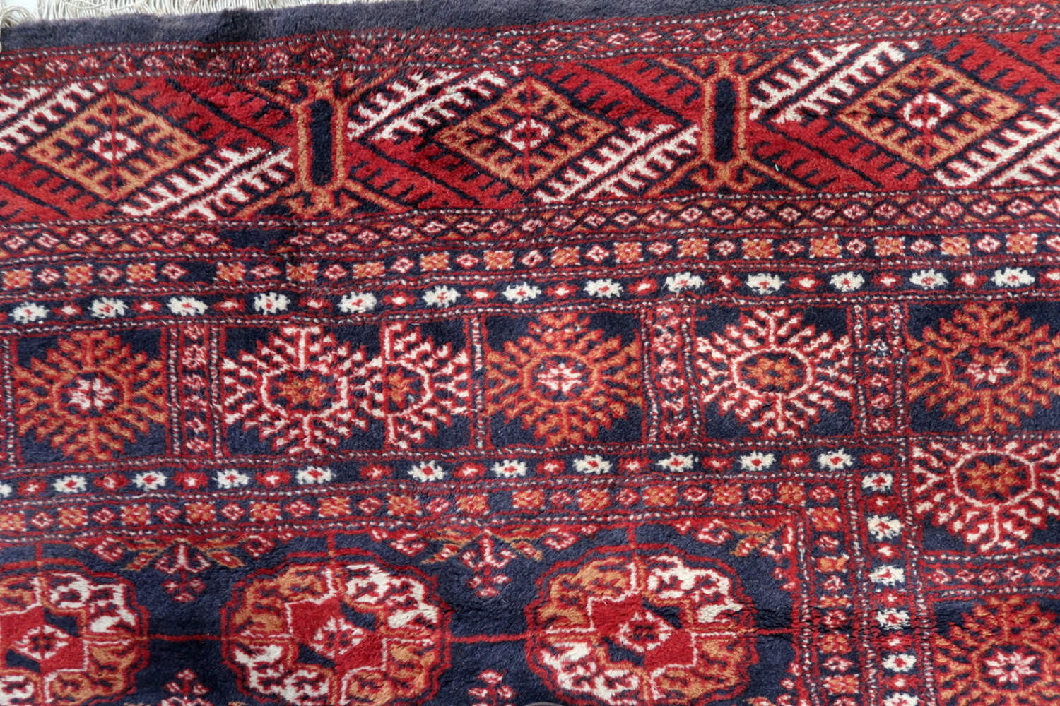 Handmade Vintage Uzbek Bukhara Rug 5′ x 8.3′ (153cm x 254cm) 1960s – 1С1151