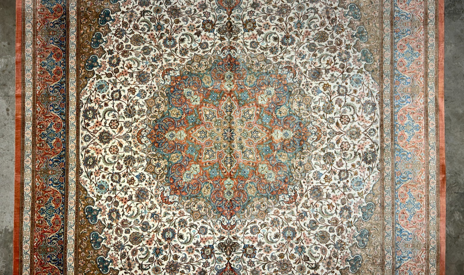 9’10″x13′ Exquisite Signed Hand-Knotted 100% Silk Qume Rug