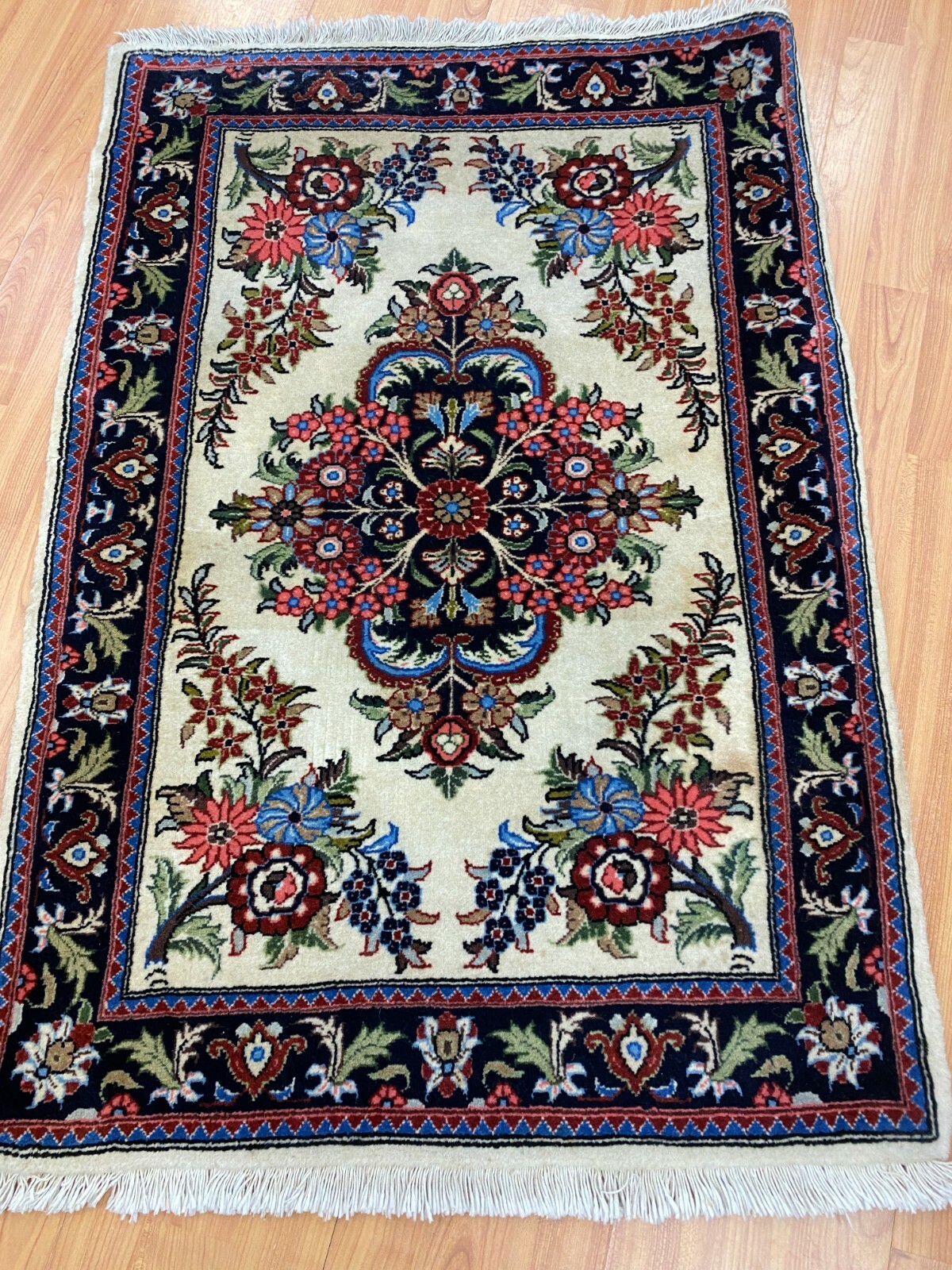 2’5″ x 3’5″ Kurdish Oriental Rug – Hand Made – 100% Wool