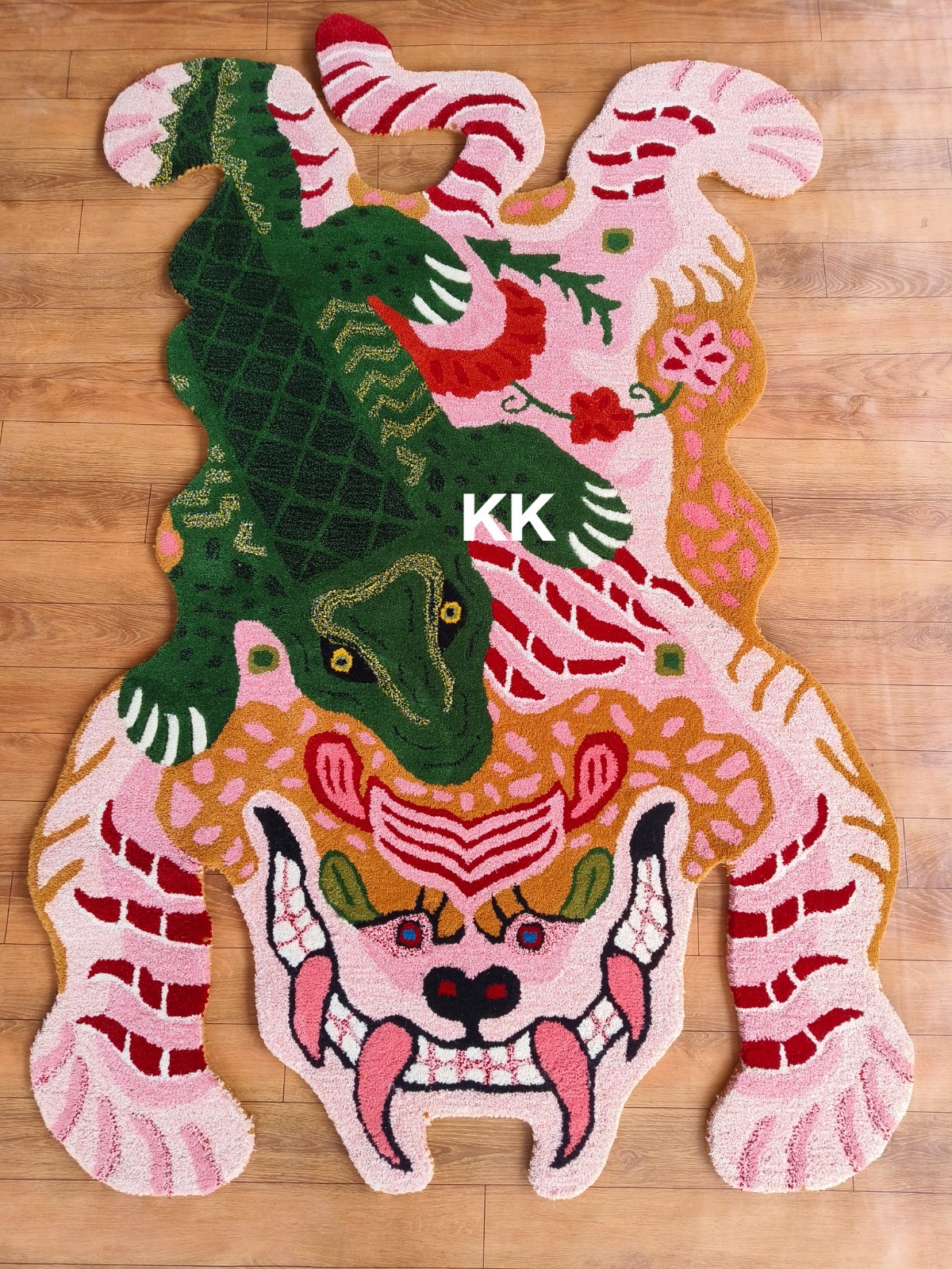Crocodile Tibetan Tiger Rug Handmade 100% Woolen Hand Tufted For Home Decoration
