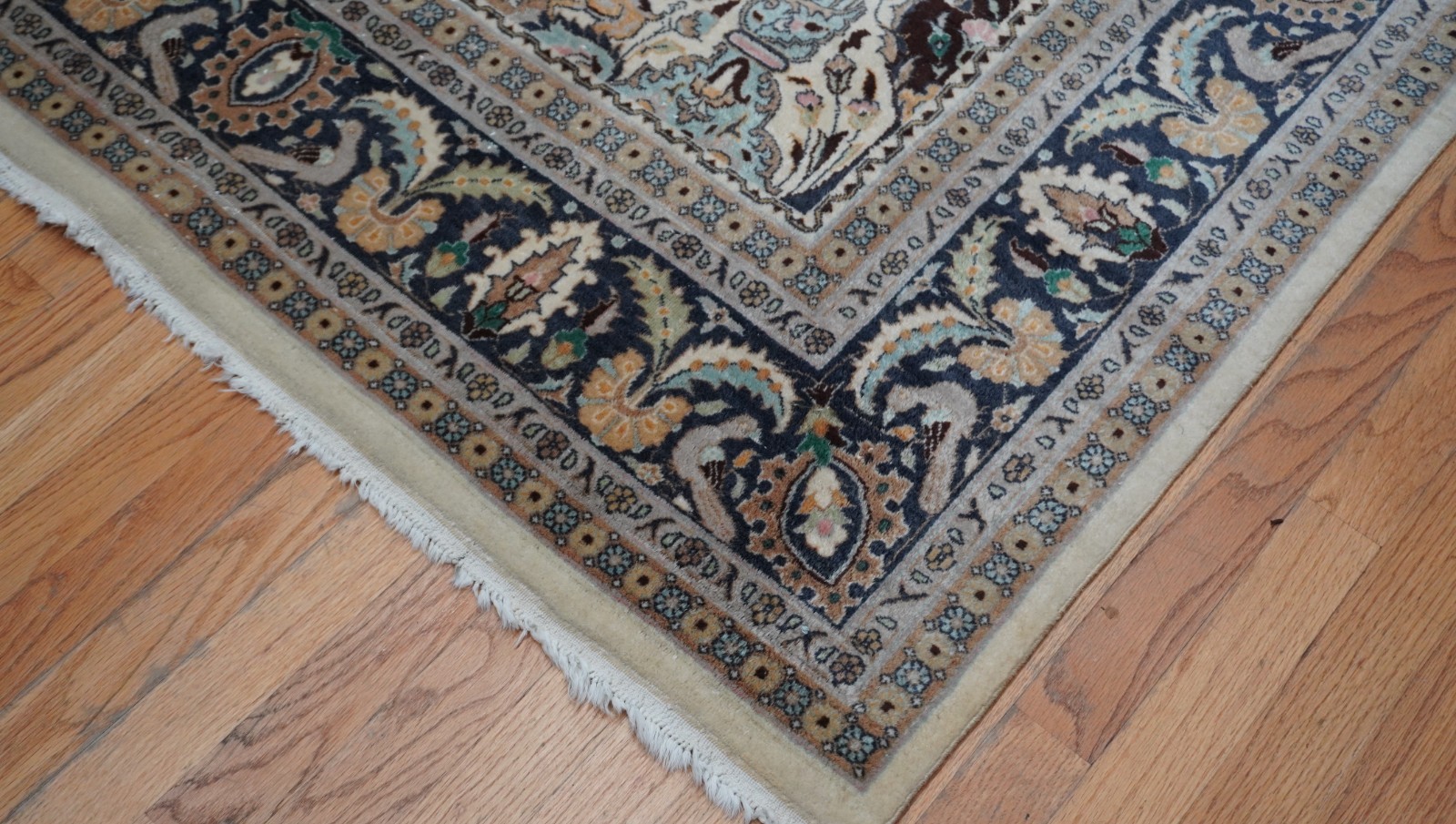 Beautiful Hand Knotted Wool Oriental Rug with Deer Animals 4’8″ x 7′