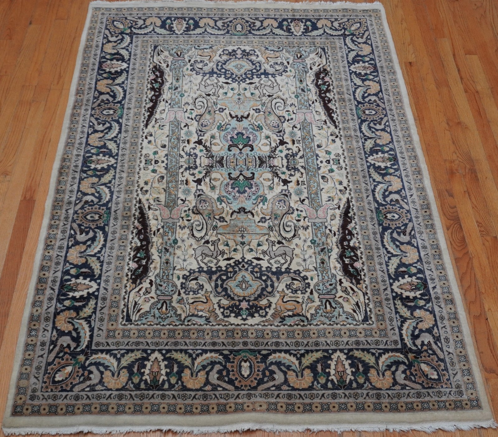 Beautiful Hand Knotted Wool Oriental Rug with Deer Animals 4’8″ x 7′