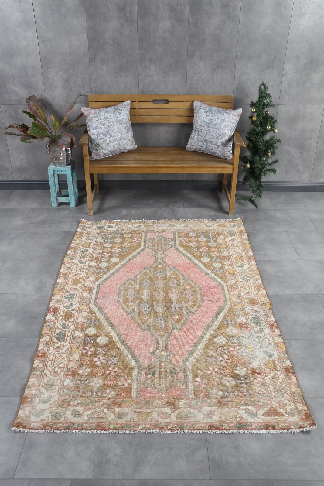 4,5×6,5 ft Vintage Rug, Turkish Area Rug, Pink Brown Paisley Wool Rug