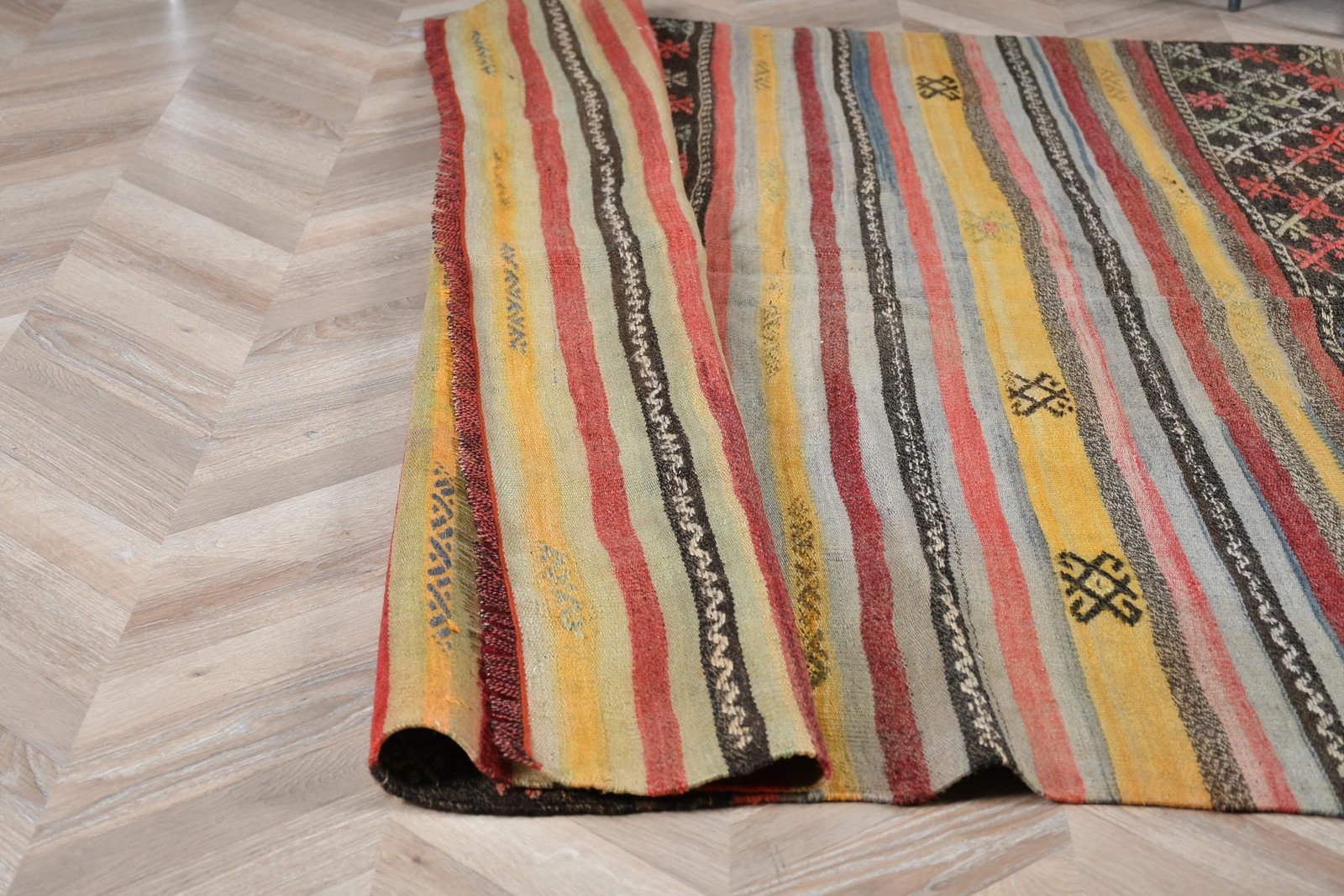 Turkish 5,4×4,9 ft Rug, Area Vintage Rug, Red Bordered Wool Rug